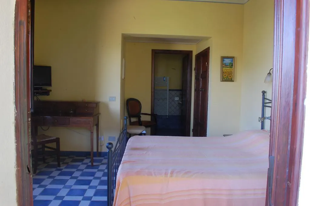 Bed and Breakfast Il Pino Vetulonia Bed & Breakfast